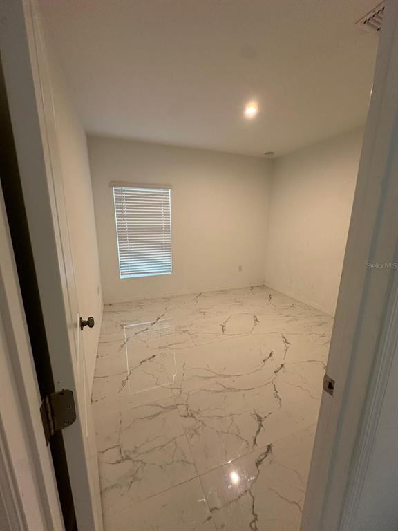 Building Photo - 4989 Vellacito Way