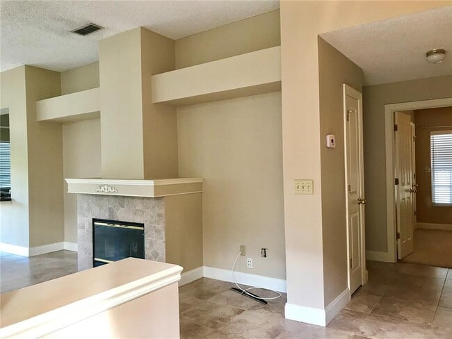 Building Photo - 5131 Sterling Manor Dr
