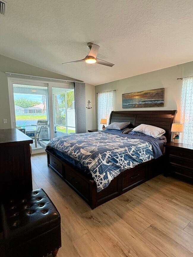 Building Photo - 3/2/2 with huge screened-in lake view patio in The Pines/Jensen Beach