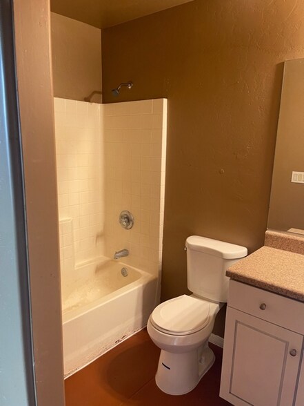 Building Photo - 1430 S New St