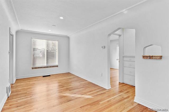 Building Photo - 3085 Clermont St