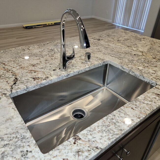 Building Photo - Brand New 3 Bedroom Home - Be the First to...