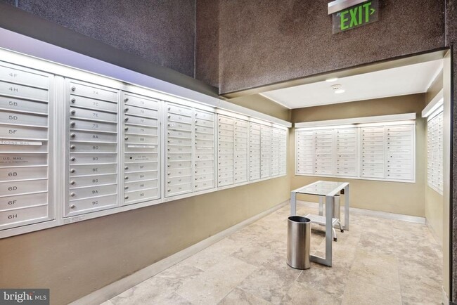 Building Photo - 220 Locust St