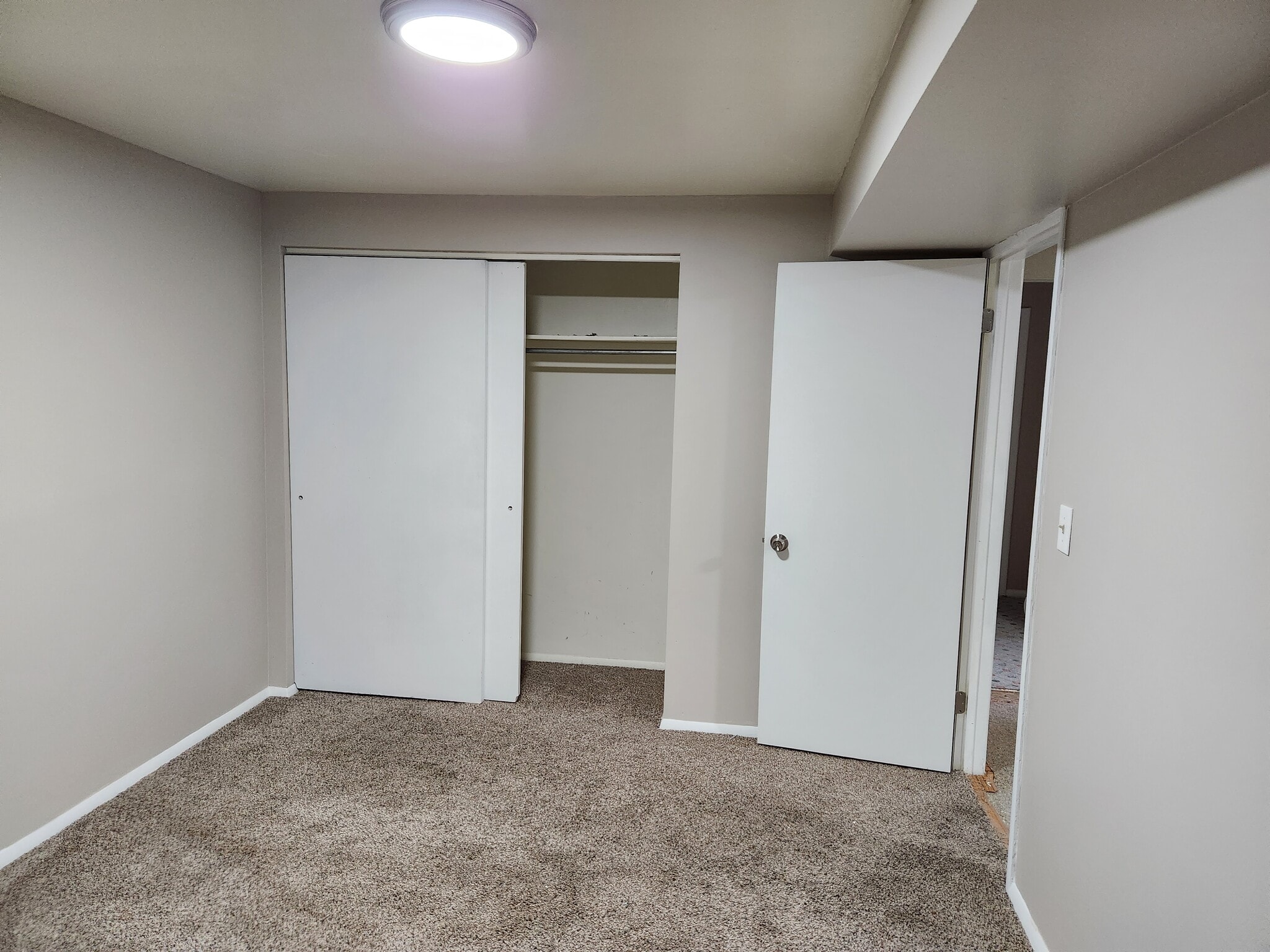 Building Photo - 2112 E Donegal Cir