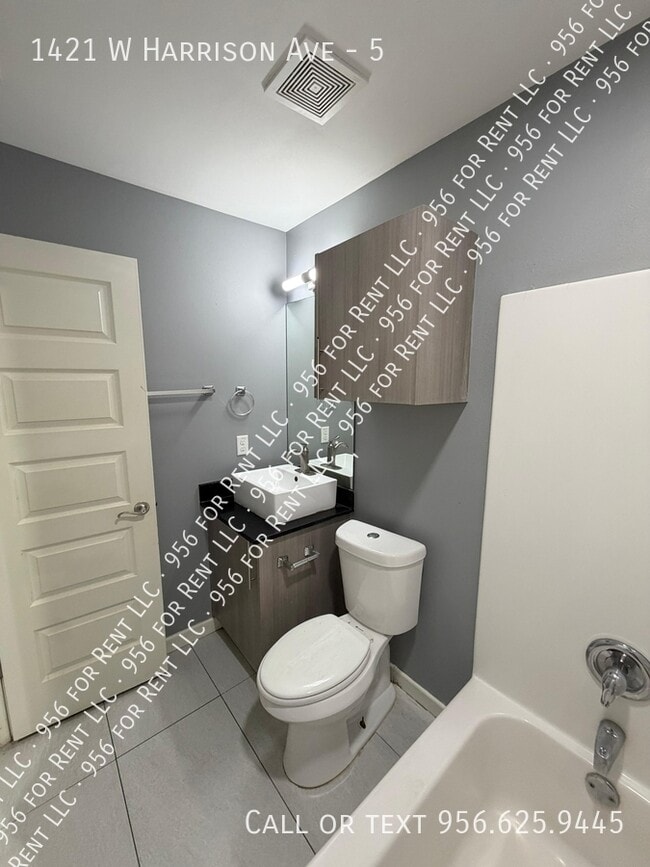 Building Photo - 1421 W Harrison Ave