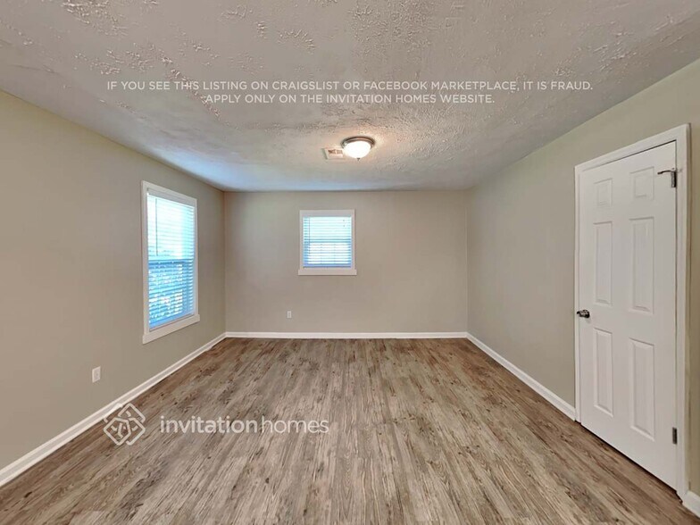 Building Photo - 595 Rivercrest Dr