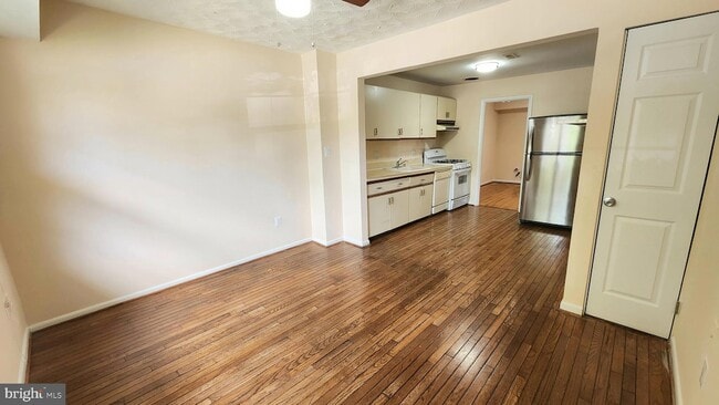 Building Photo - 10823 Bucknell Dr