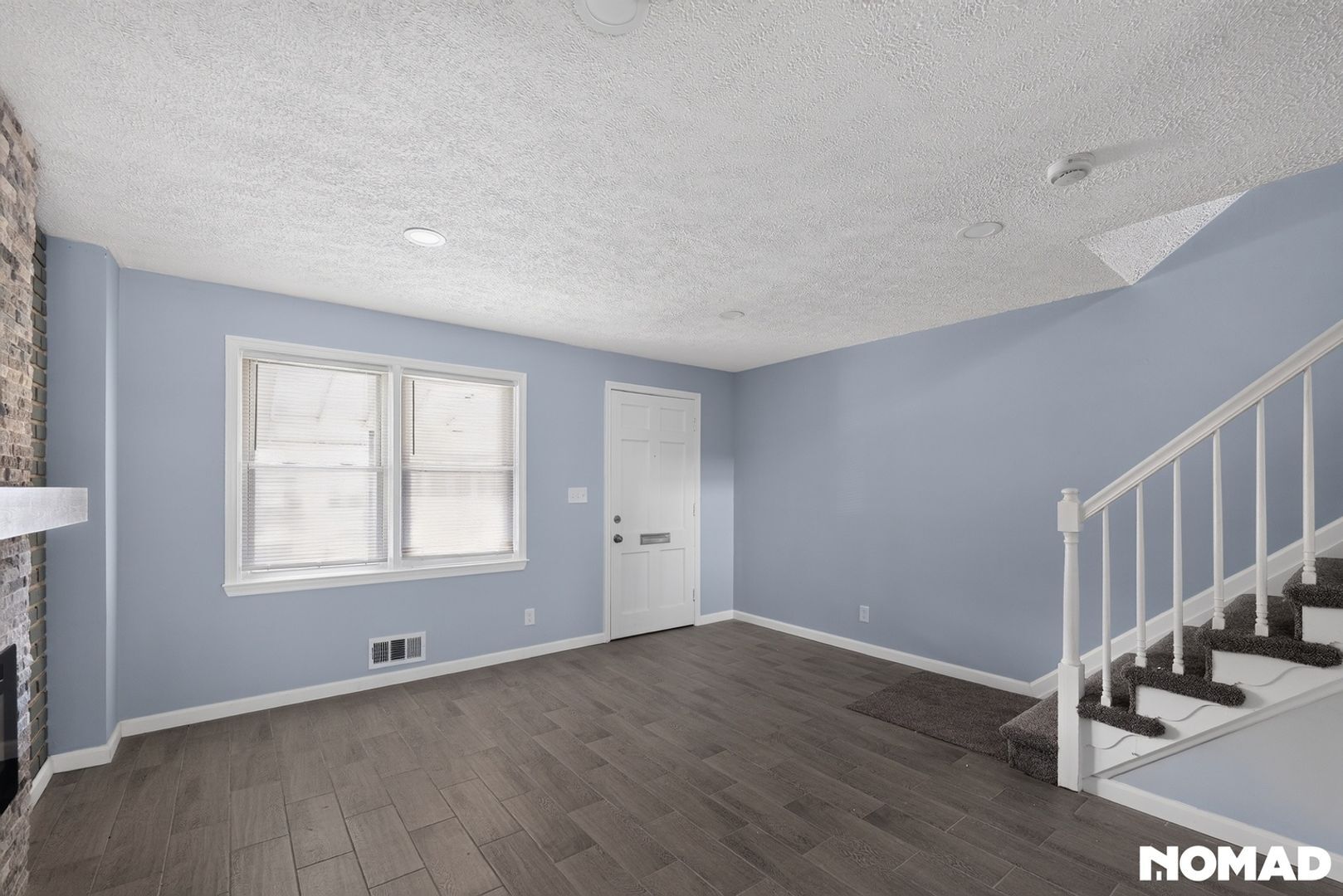 Building Photo - 2229 Redthorn Rd