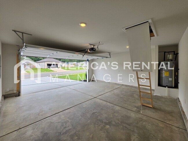 Building Photo - 128 Jonboy Ave