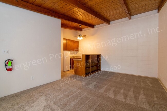 Building Photo - 701 Parker St