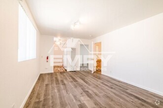 Building Photo - 2 Bed 1 Bath Home Pickford St Los Angeles ...