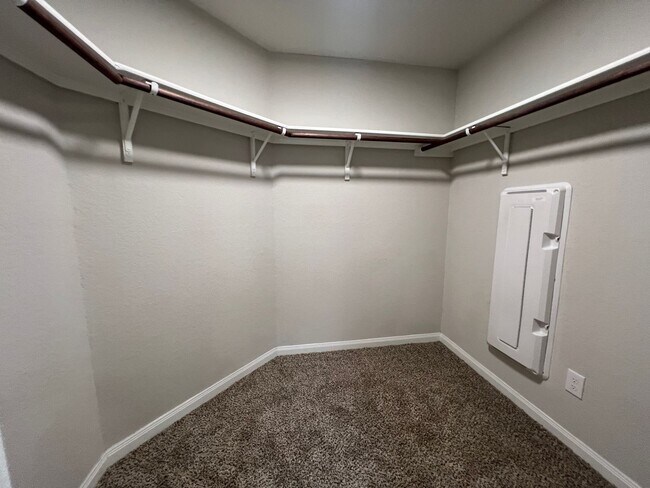 Building Photo - 31657 Nimbus Dr