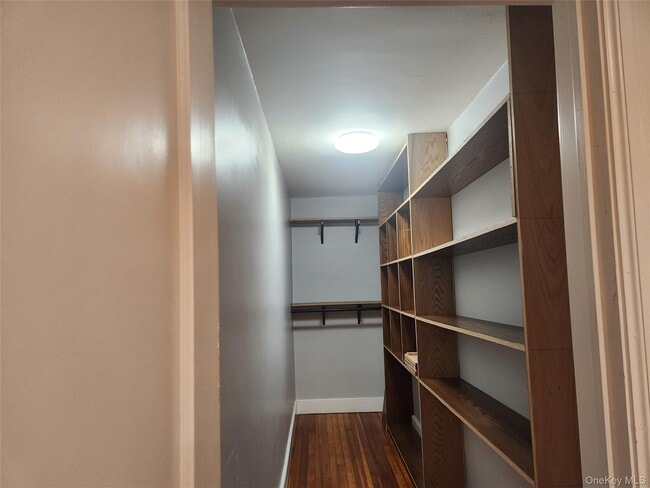 Building Photo - 124 Corlies Ave