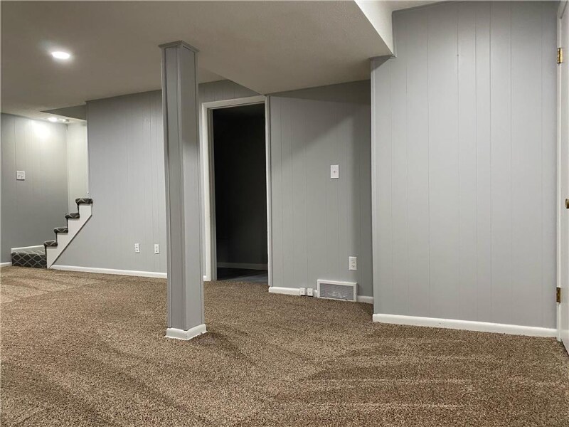 Building Photo - 10211 W 96th Terrace