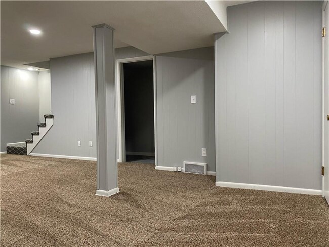 Building Photo - 10211 W 96th Terrace