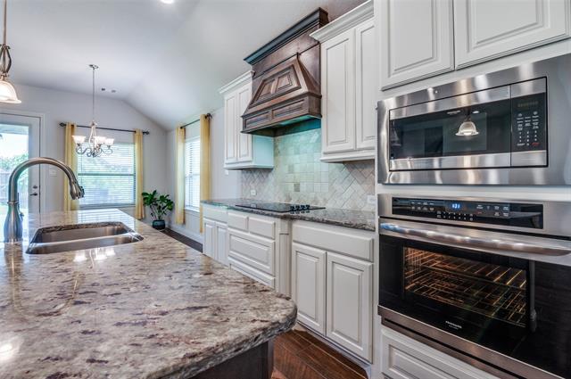 Building Photo - 426 Summer Grove Dr