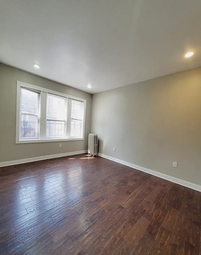 Building Photo - 158 Bergen Ave
