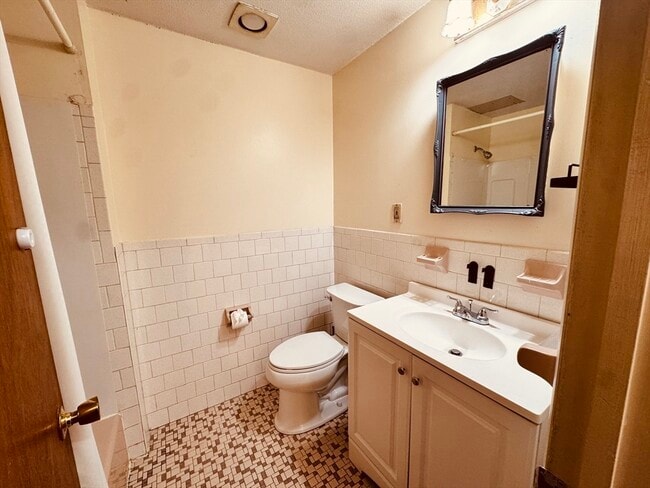 Building Photo - 14B Mayberry Dr