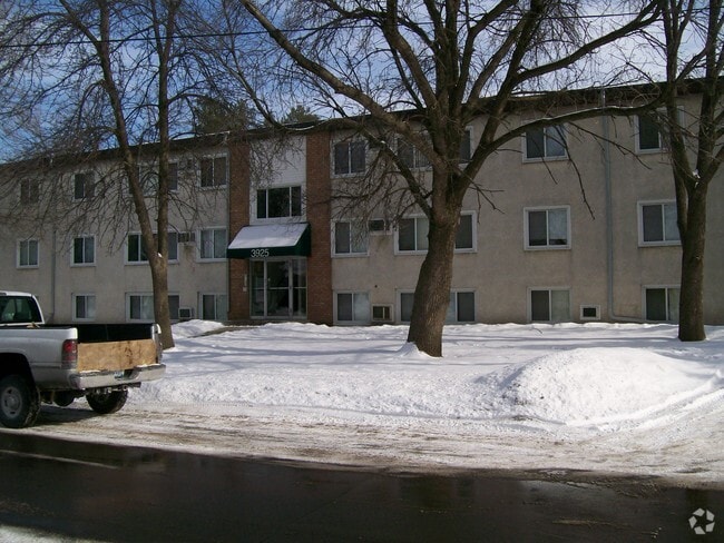 Building Photo - Third Street Apartments