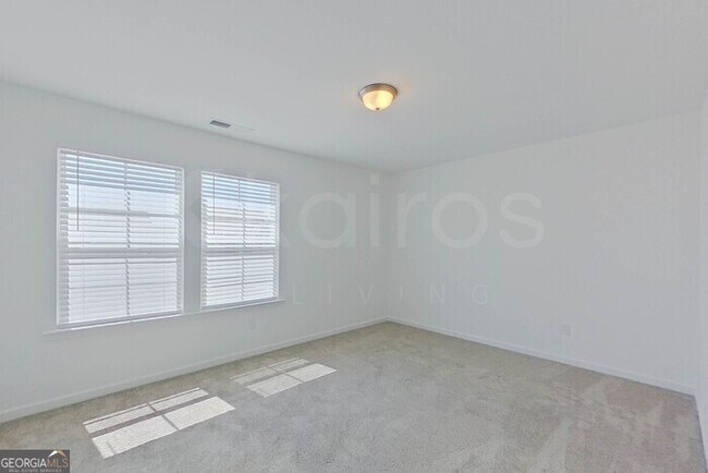 Building Photo - 111 English Oak Ln