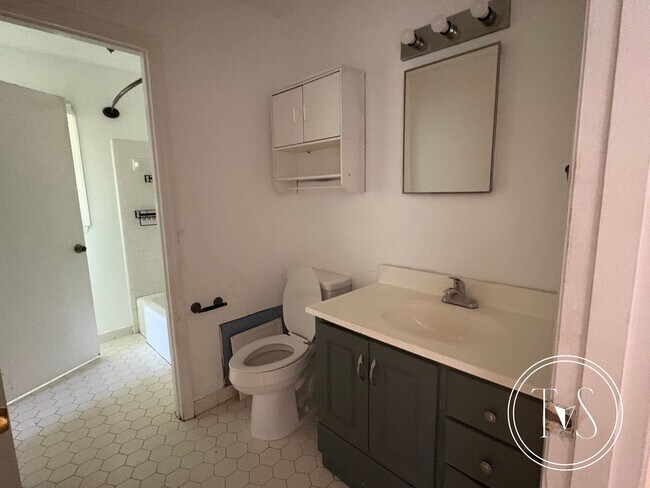 Building Photo - RATE DROP ALERT (was $2000/month) and FALL...