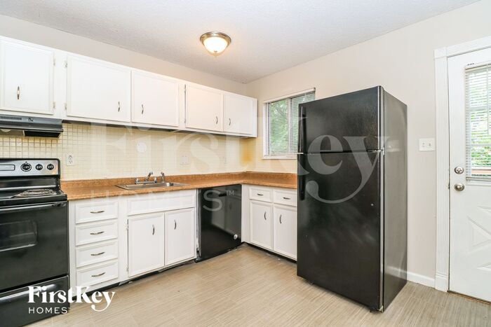Building Photo - 2489 Millvalley Dr