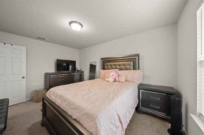 Building Photo - 3200 College Park Dr