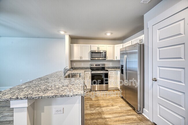 Building Photo - 103 S Grassland Rd