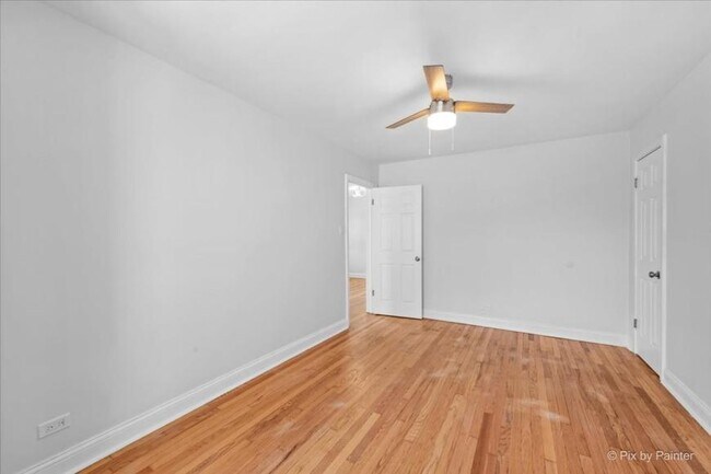 Building Photo - 2 bedroom in Chicago IL 60625
