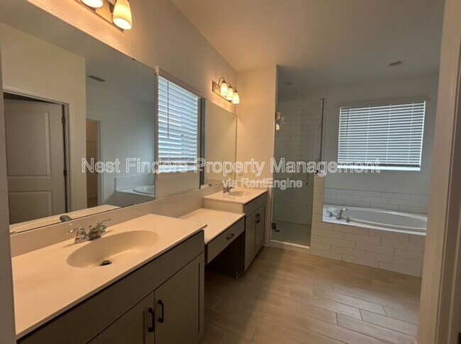 Building Photo - 42 Golden Fern Dr