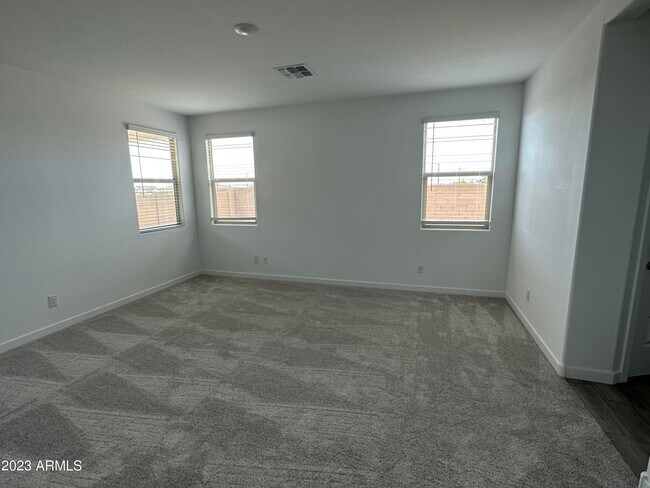 Building Photo - 3560 E Dakota Dr