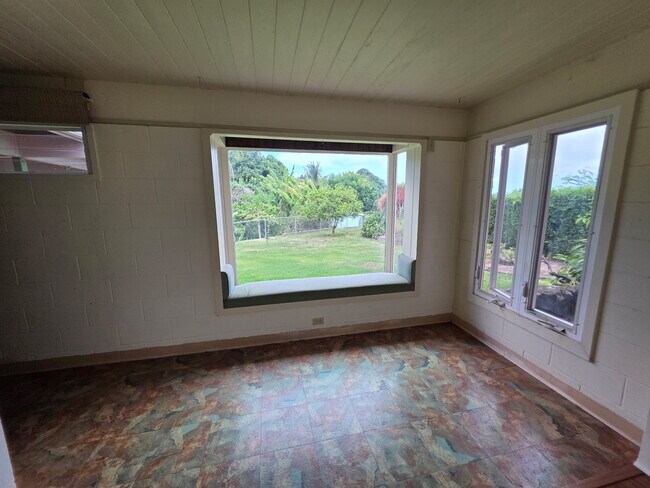 Building Photo - 46-305-305 Hoauna St