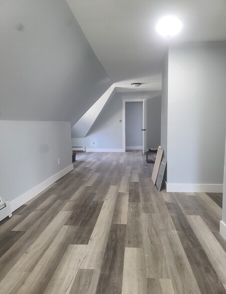 Building Photo - 143 Mansfield St