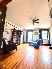 Building Photo - 110 2nd Pl