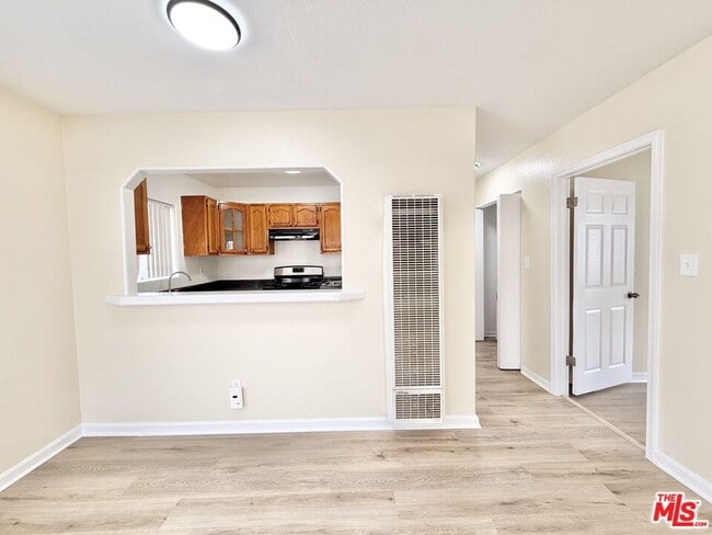 Building Photo - 138 W 93rd St