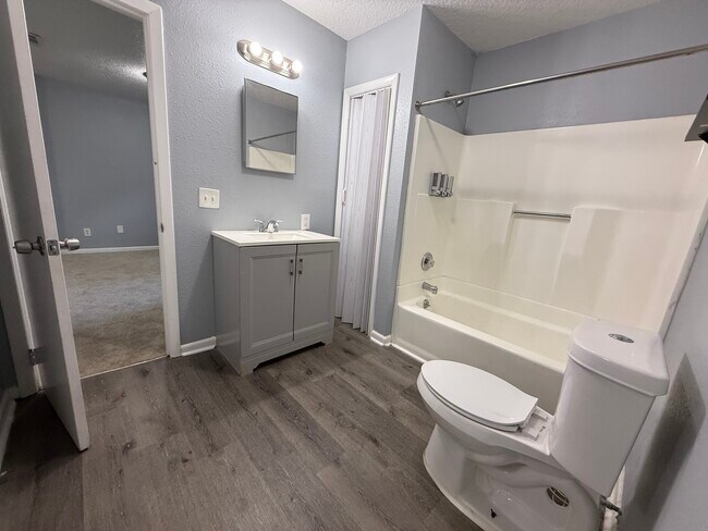 Building Photo - 2739 King Cole Dr