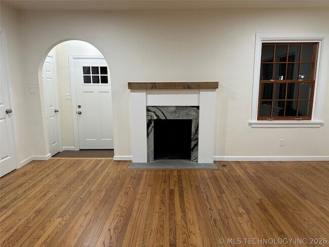 Building Photo - 1235 S Gary Pl