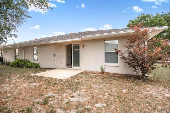 Building Photo - 83 Lynbrook Dr