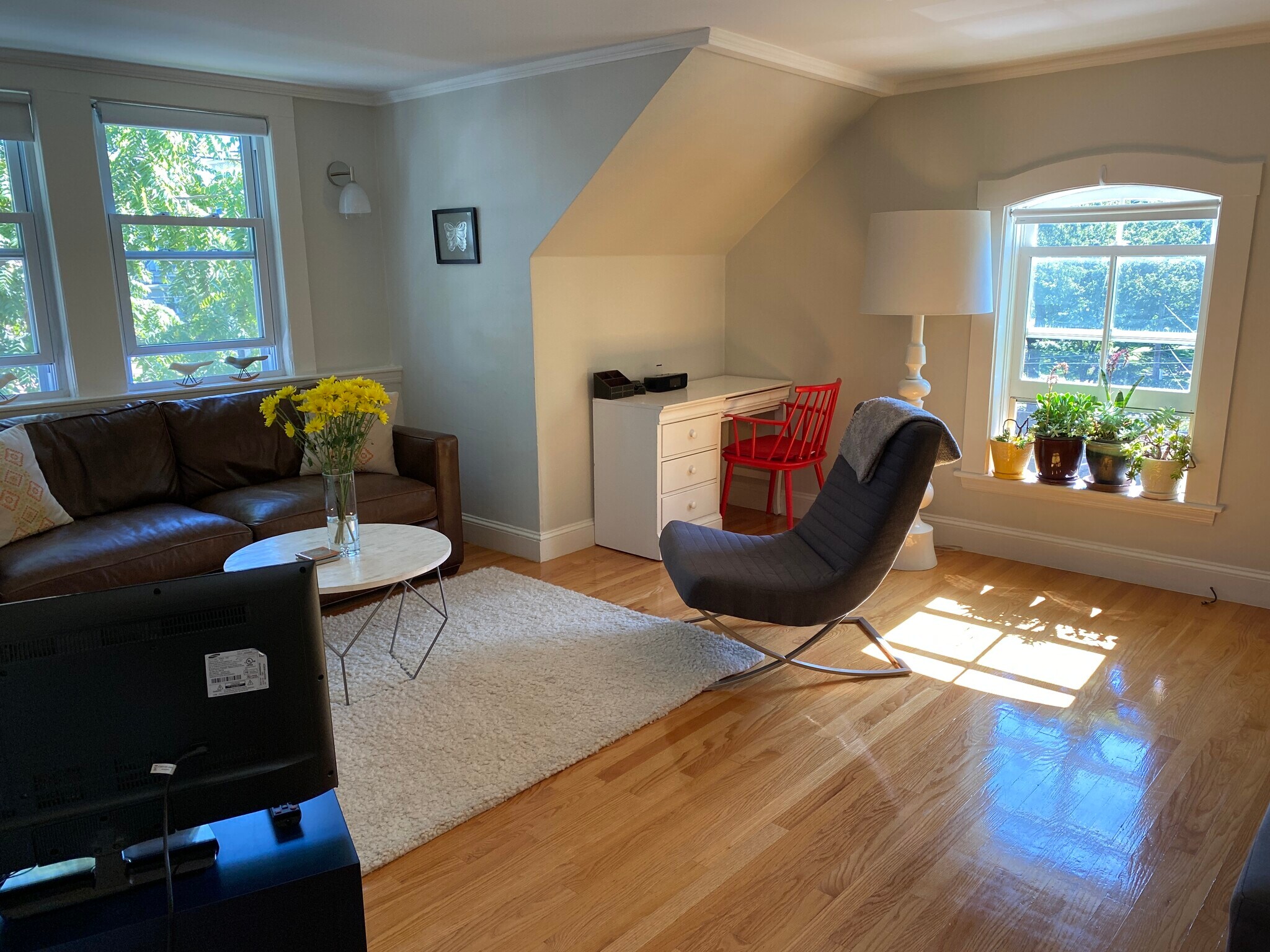 Building Photo - 105 Chestnut St