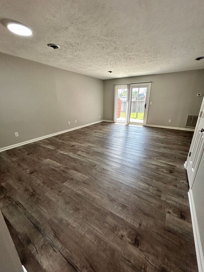 Building Photo - 1522 Pearl Ave