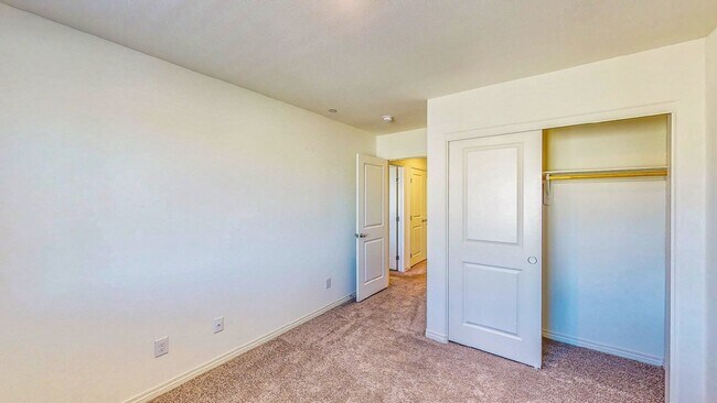Building Photo - Cozy 2-story, 3BR 2BA townhome in a new community in North Las Vegas.