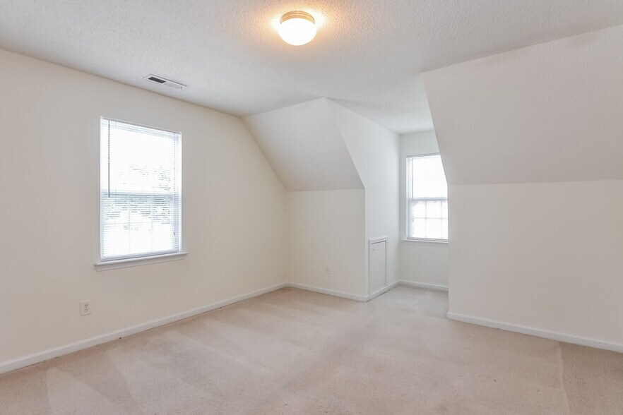 Building Photo - 6802 Paint Rock Ln