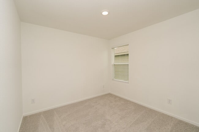 Building Photo - 7907 Meadow Cranesbill Ln