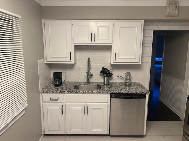 Building Photo - 3268 Prairie Ave