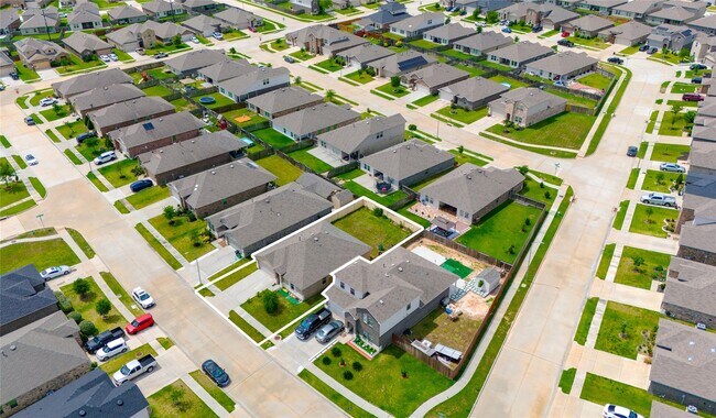 Building Photo - 5431 Tindarey Bluff Trail