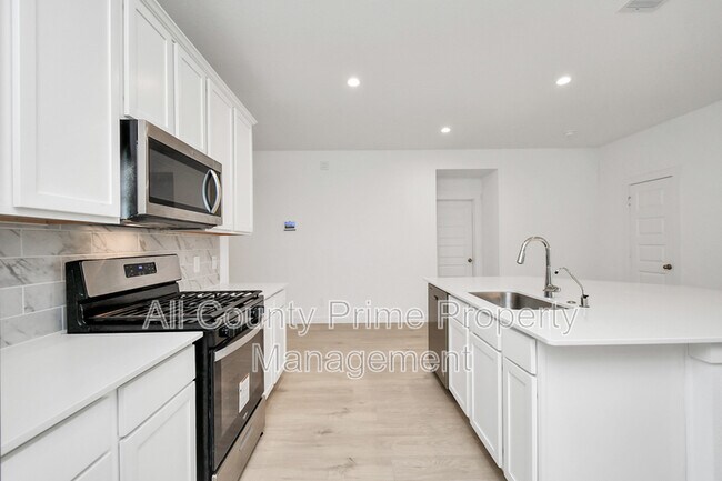 Building Photo - 29935 Gallatin River Ln