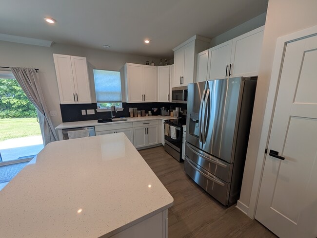 Building Photo - 1189 Riverbrook Dr