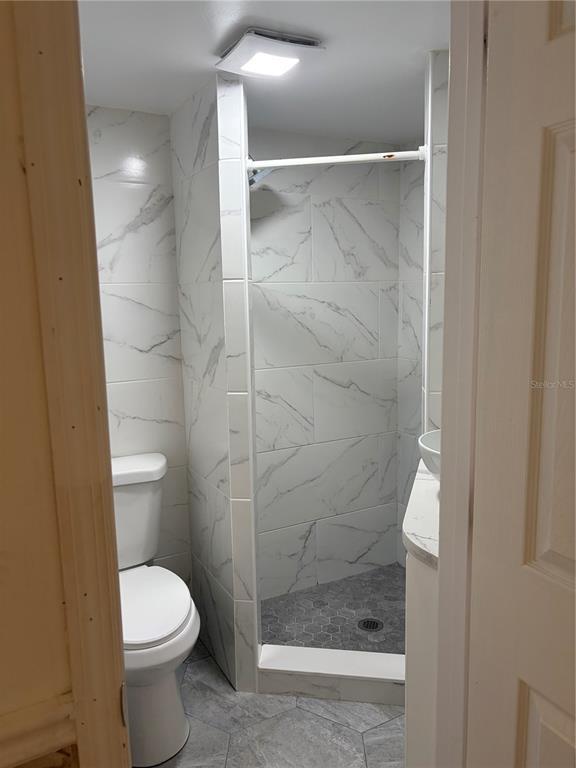 Building Photo - 6792 Tamarind Cir