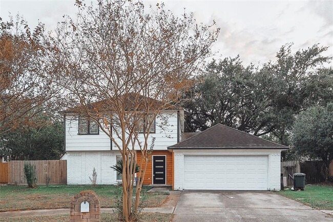 Primary Photo - 10411 Rippling Fields Dr
