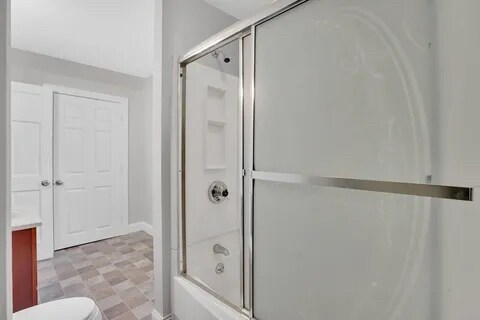 Building Photo - 528 Broadway St